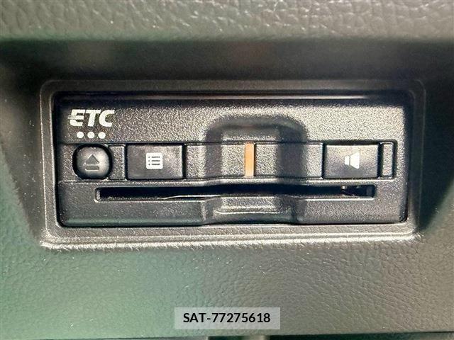 Suzuki SWIFT 2022-02 8884427-5