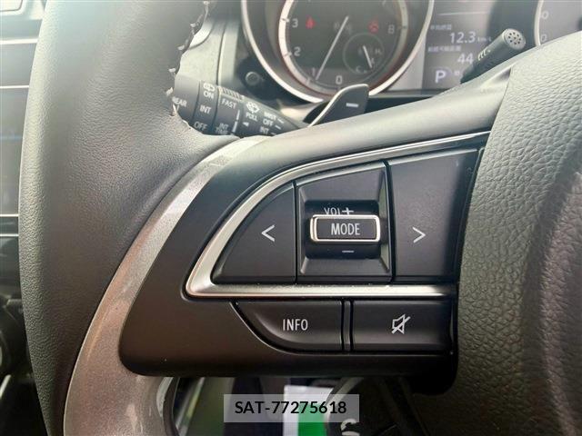 Suzuki SWIFT 2022-02 8884427-6