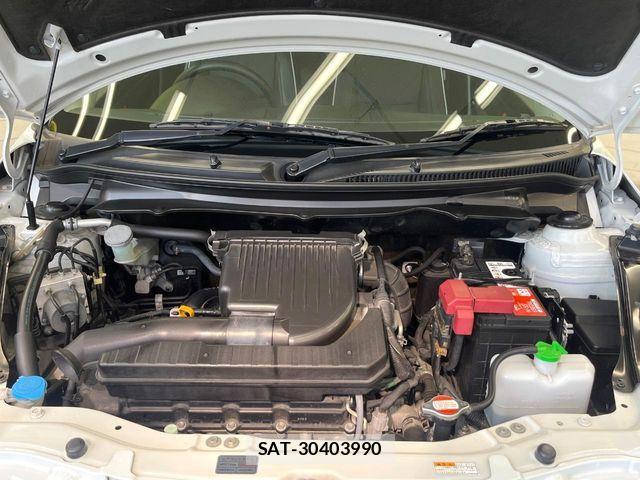 Suzuki SWIFT 2016-02 8884429-17