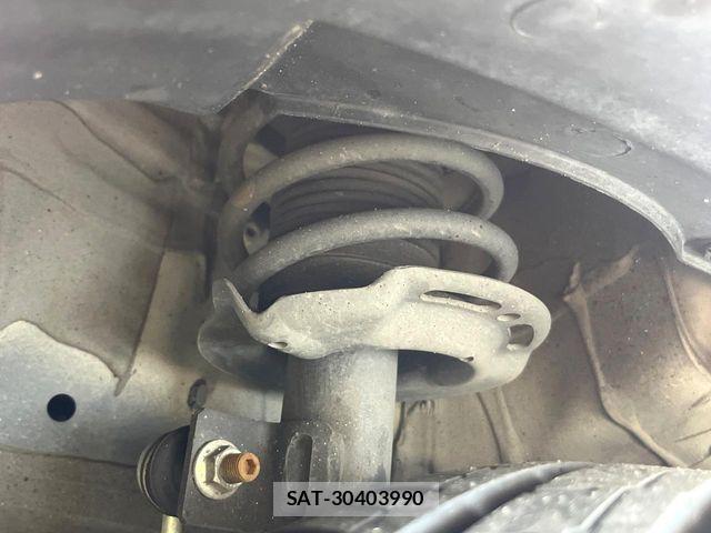 Suzuki SWIFT 2016-02 8884429-19