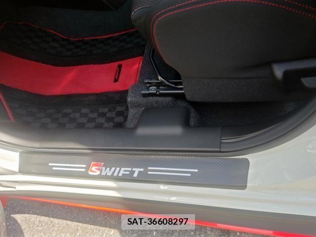 Suzuki SWIFT 2023-05 8884426-11