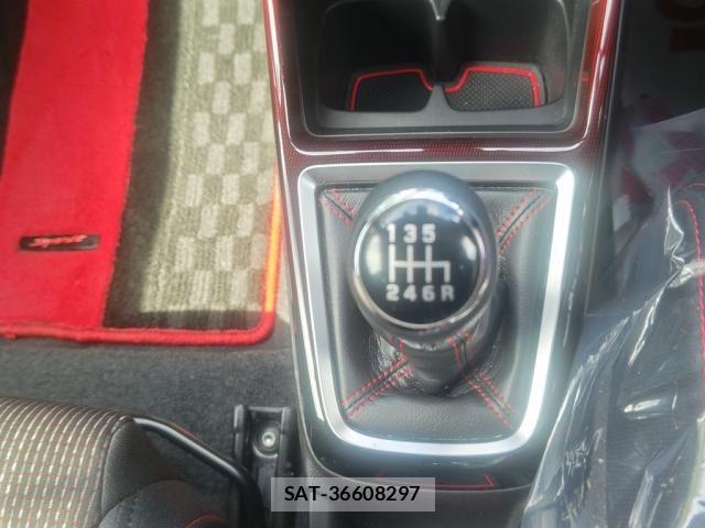 Suzuki SWIFT 2023-05 8884426-23