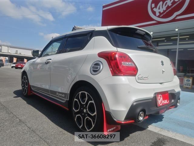 Suzuki SWIFT 2023-05 8884426-3