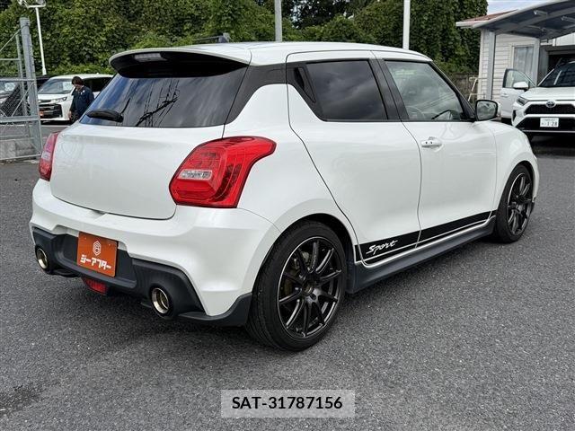 Suzuki SWIFT 2017-11 8884430-21