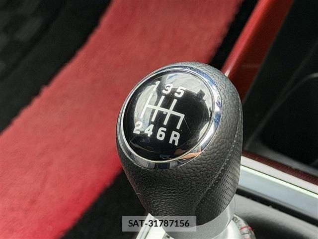 Suzuki SWIFT 2017-11 8884430-2