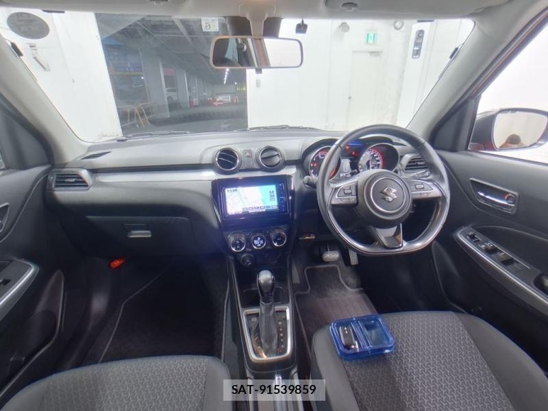 Suzuki SWIFT 2018 1082462-4