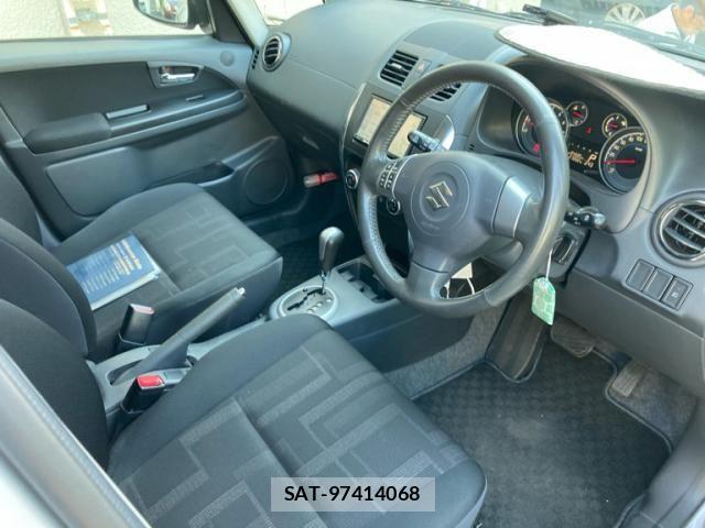 Suzuki SX4 2011-09 8629220-12