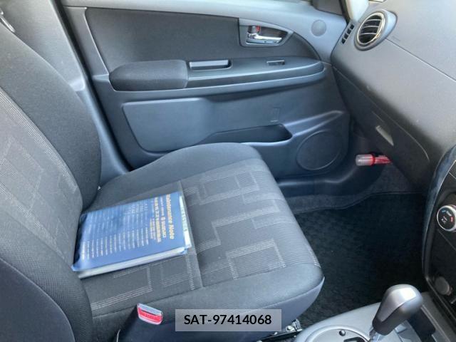 Suzuki SX4 2011-09 8629220-14