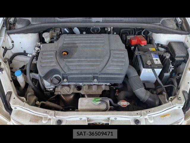 Suzuki SX4 2012-02 8831923-18