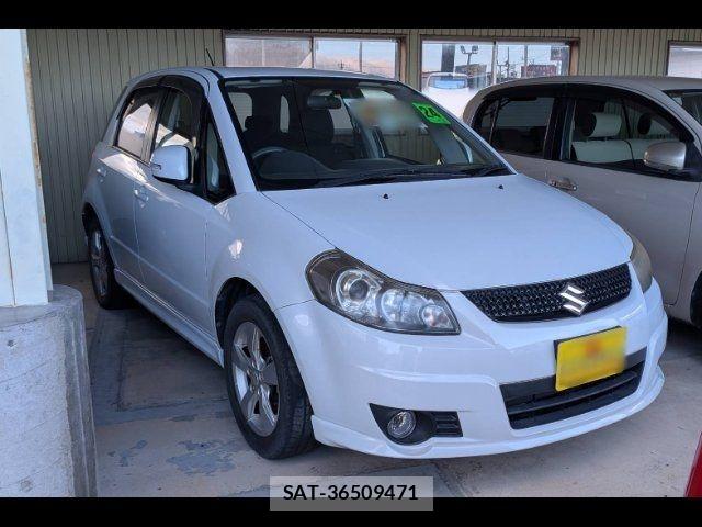 Suzuki SX4 2012-02 8831923-3