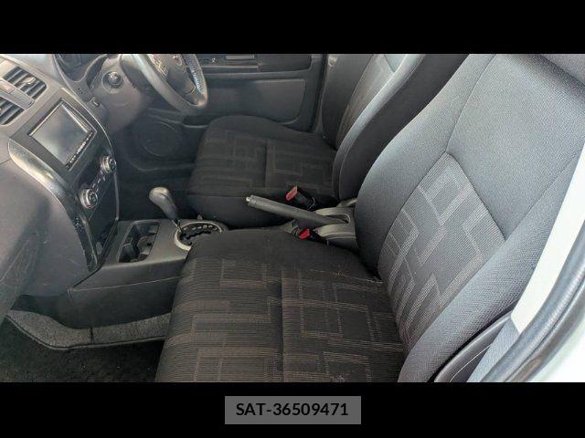 Suzuki SX4 2012-02 8831923-7
