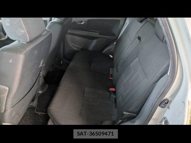 Suzuki SX4 2012-02 8831923-8