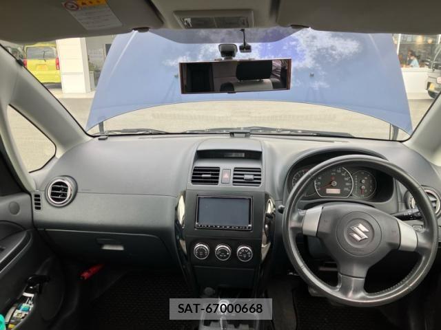 Suzuki SX4 2007-12 8882478-12