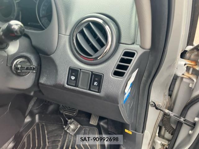 Suzuki SX4 2011-01 7879820-13