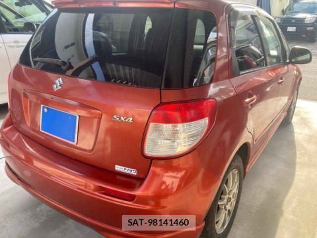Suzuki SX4 2008-03 8527643-5