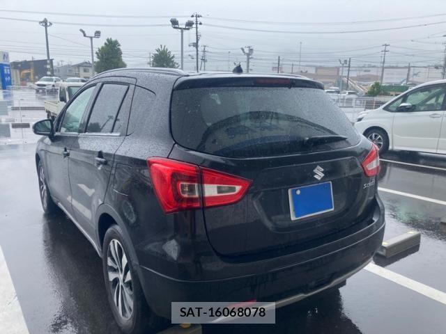 Suzuki SX4 S-CROSS 2018-01 7620580-9