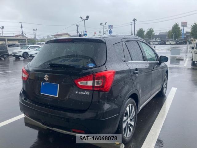 Suzuki SX4 S-CROSS 2018-01 7620580-8