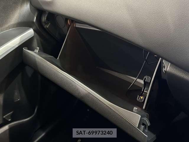 Suzuki SX4 S-CROSS 2017-07 8210519-25