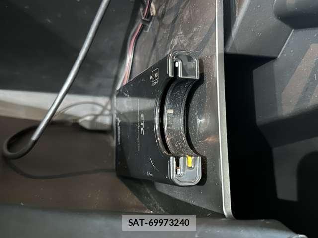 Suzuki SX4 S-CROSS 2017-07 8210519-26