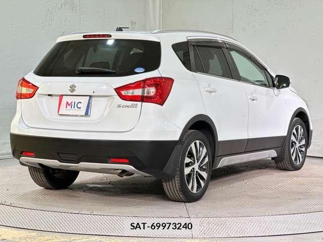 Suzuki SX4 S-CROSS 2017-07 8210519-4