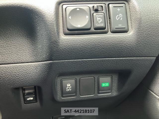 Nissan Sylphy 2013-02 7964012-13