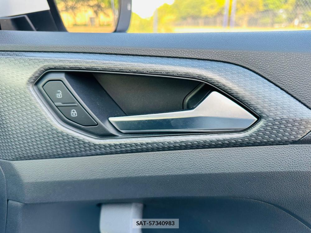 VolksWagen T-CROSS 2024-04 6806350-19