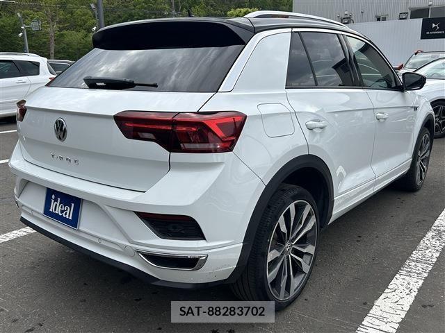 VolksWagen T-ROC 2020-08 1170568-4