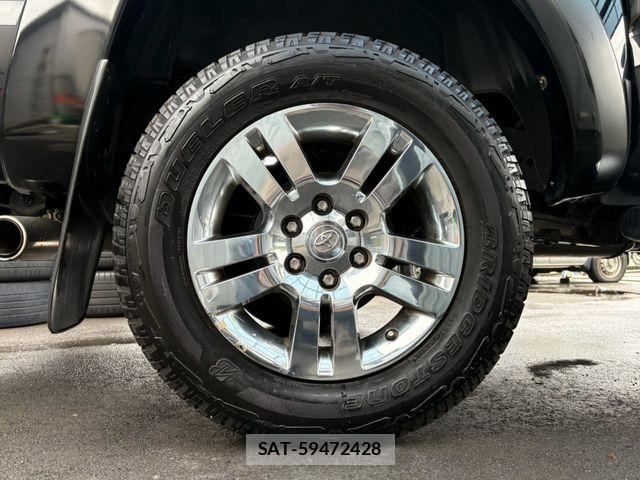 Toyota TACOMA 2015-11 8884435-11