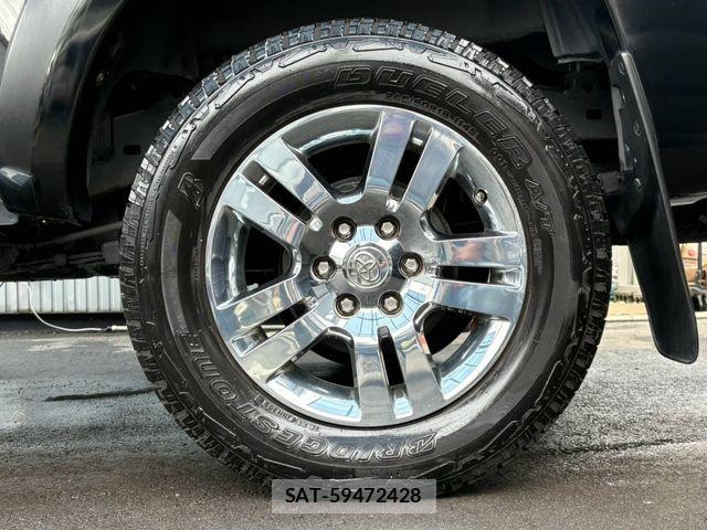 Toyota TACOMA 2015-11 8884435-13