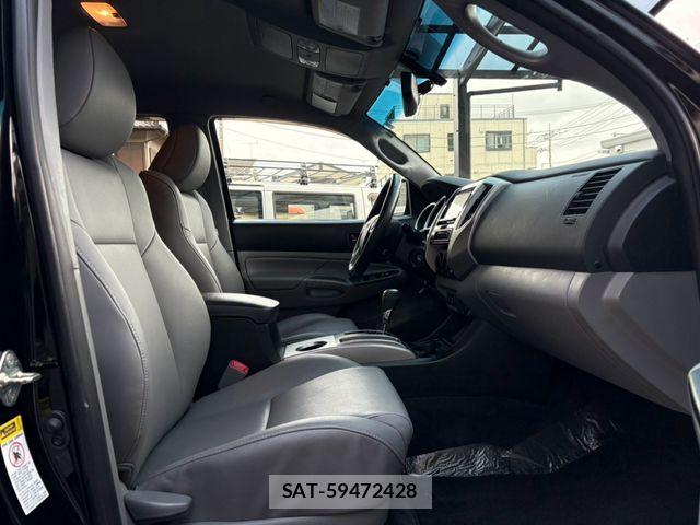 Toyota TACOMA 2015-11 8884435-17