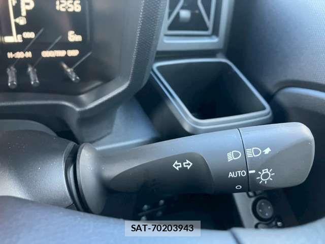 Daihatsu TAFT 2025-04 6914018-19