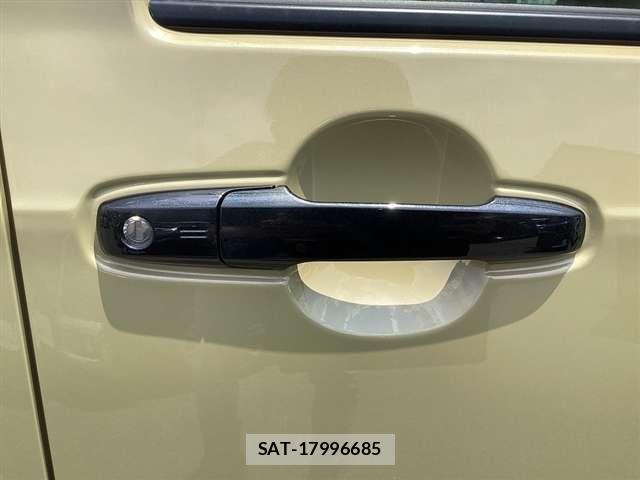 Daihatsu TAFT 2025-03 6913917-18