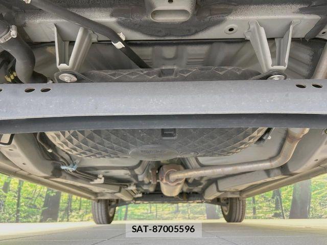 Daihatsu TAFT 2021-02 7225817-18