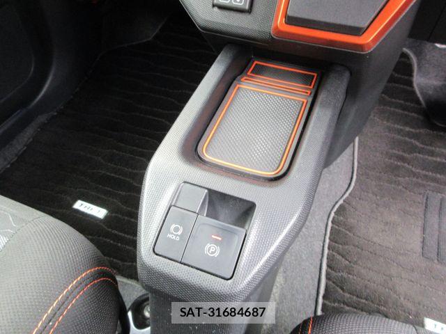 Daihatsu TAFT 2020-10 7225810-8