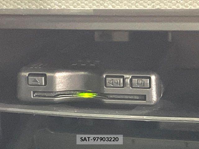 Daihatsu TAFT 2020-10 7394403-4