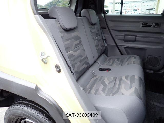 Daihatsu TAFT 2021-10 7510216-17