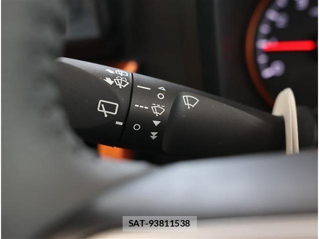 Daihatsu TAFT 2024-11 7620626-27