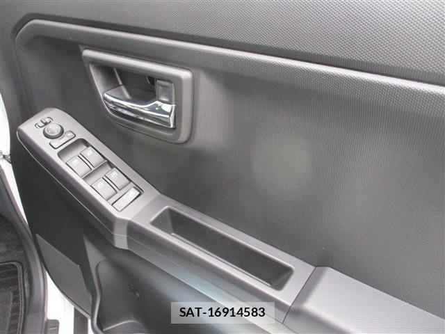 Daihatsu TAFT 2025-08 7981230-9