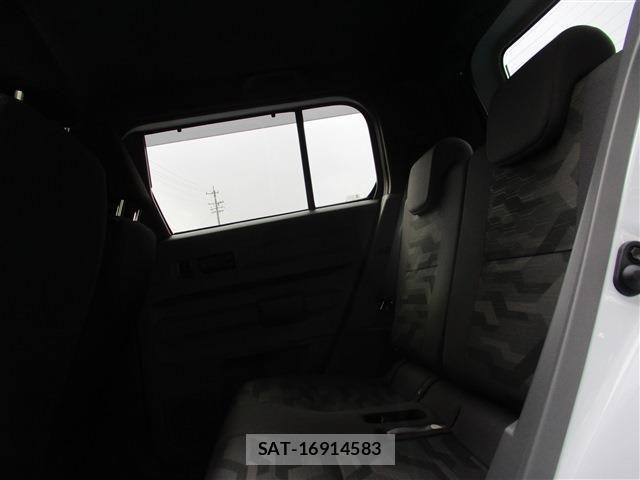 Daihatsu TAFT 2025-08 7981230-5