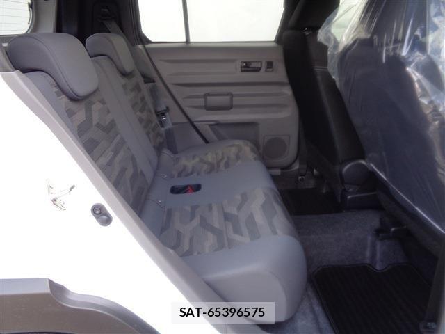 Daihatsu TAFT 2025-08 7981231-8