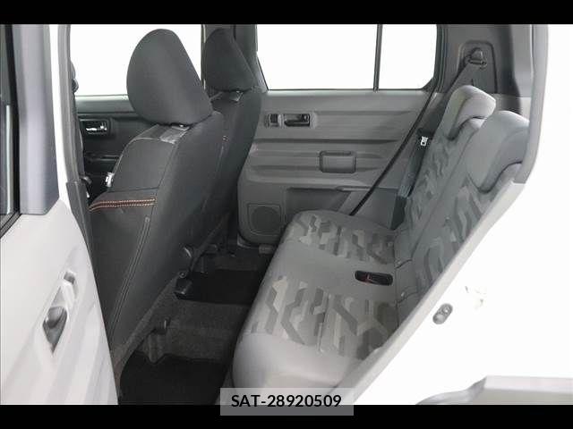Daihatsu TAFT 2021-12 8102191-12