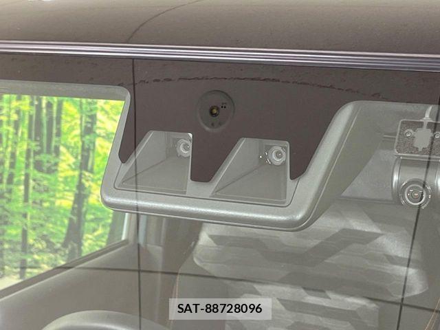 Daihatsu TAFT 2022-11 8102184-5