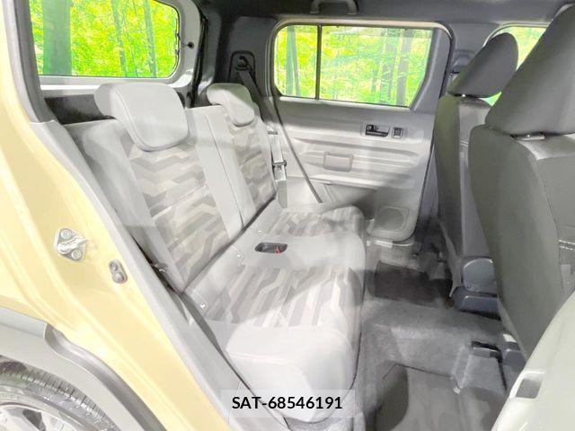 Daihatsu TAFT 2023-10 8102170-8