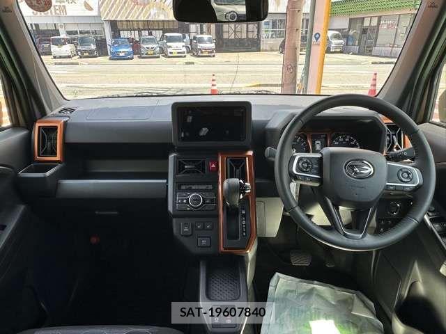 Daihatsu TAFT 2025-04 8102186-4