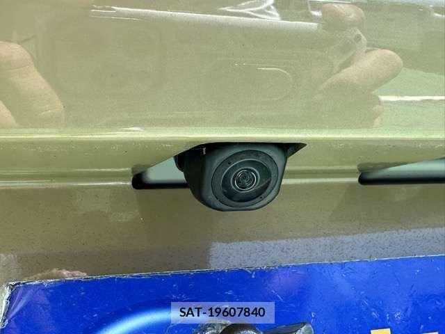 Daihatsu TAFT 2025-04 8102186-6
