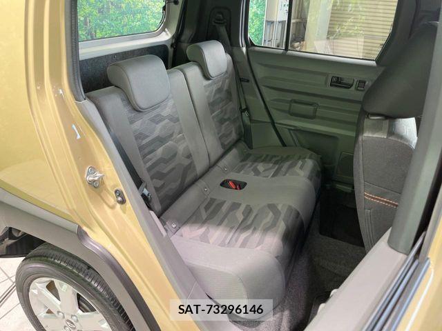 Daihatsu TAFT 2021-11 8102190-8
