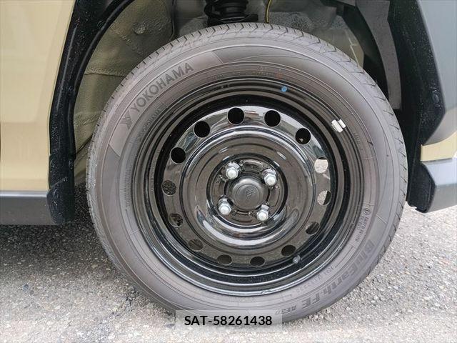 Daihatsu TAFT 2025-07 8132604-5