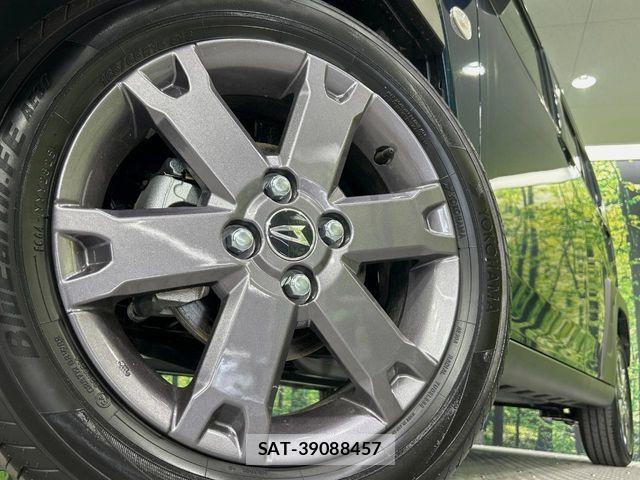 Daihatsu TAFT 2025-10 8146811-12