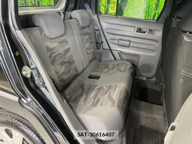 Daihatsu TAFT 2021-09 8210533-8
