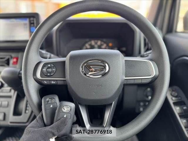 Daihatsu TAFT 2025-02 8210540-6